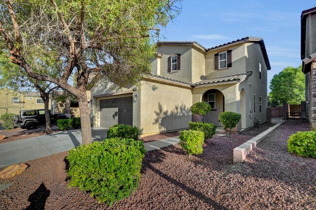 Building Photo - Charming 3-Bedroom Two-Story Home in Gated...