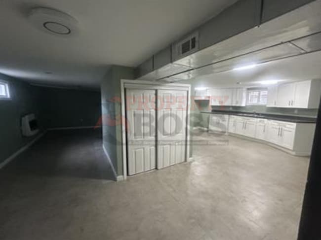 Building Photo - 1531 Taney Pl