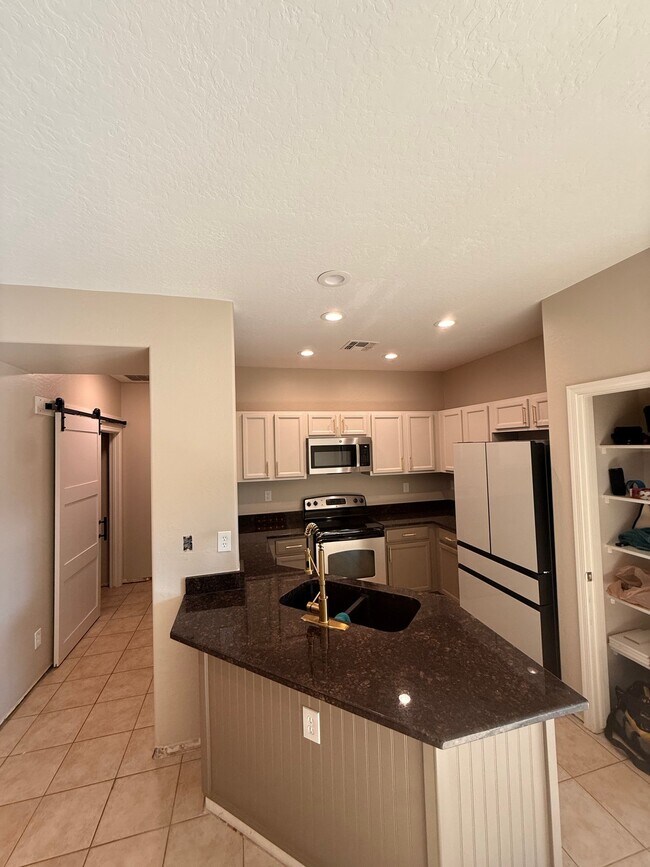 Building Photo - 39730 N Bridlewood Way