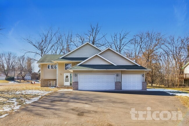 Building Photo - 446 9th St SW