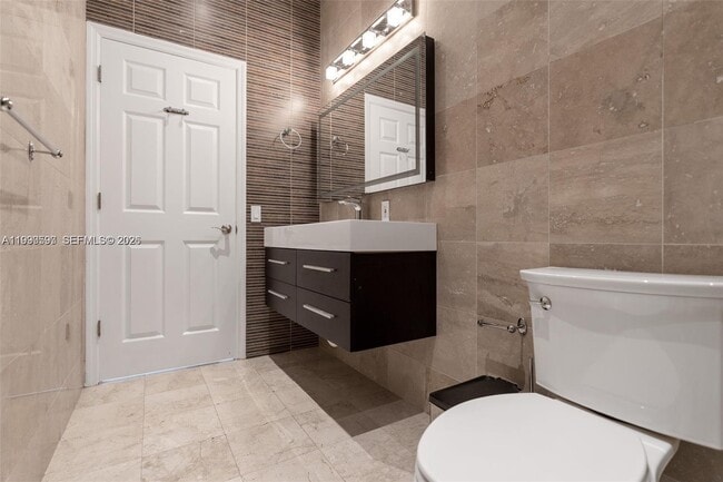 Building Photo - 7333 NW 108th Ct