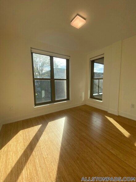 Building Photo - 40 Malvern St