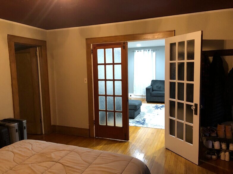 Building Photo - 81 Tooker Ave