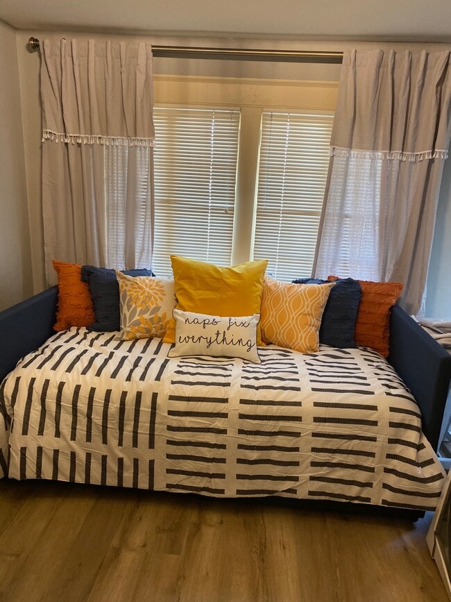 Building Photo - 322 N New Madrid St