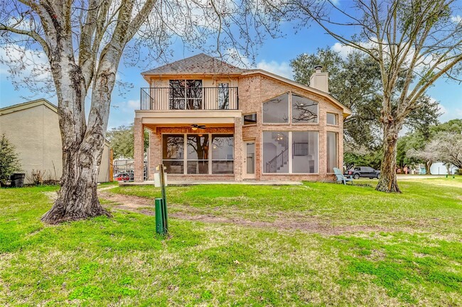 Building Photo - 14527 Clipper Cir Dr