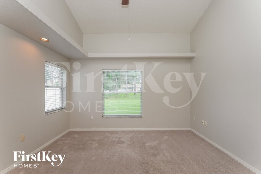 Building Photo - 5718 Wedgefield Dr