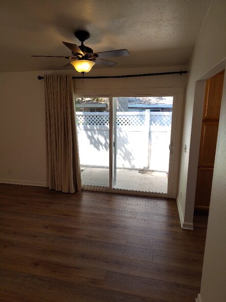 Building Photo - 44715 La Paz Rd