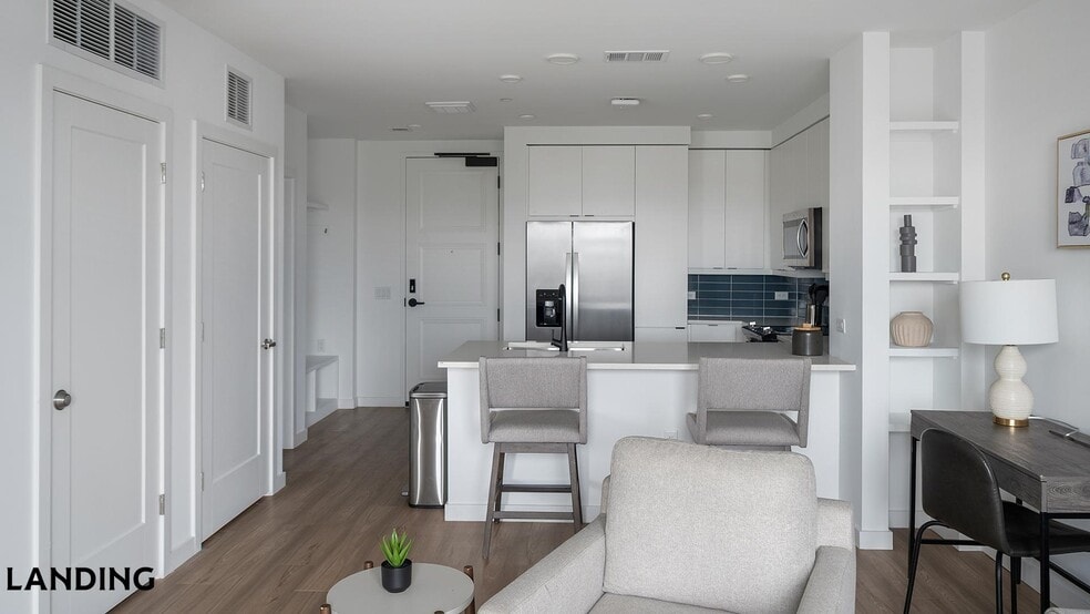 Building Photo - 1801 Patterson St