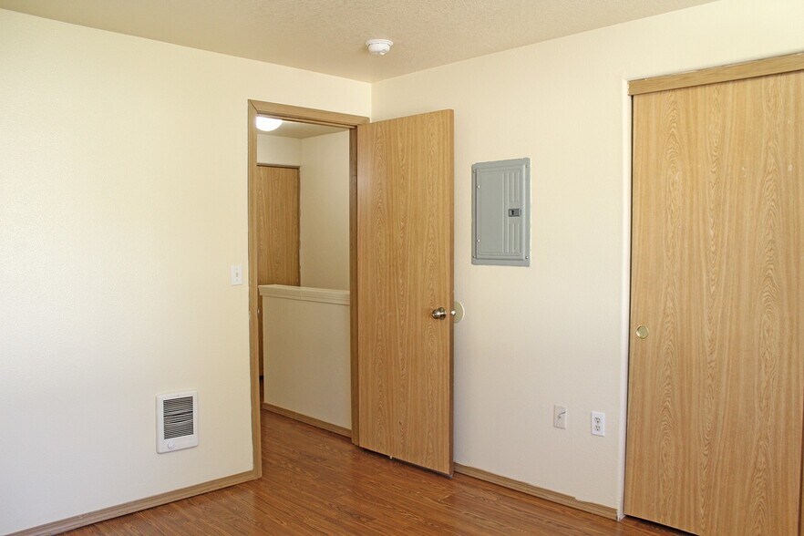 Building Photo - 3548 SE 119th Ave