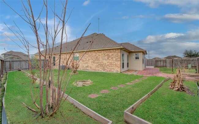 Building Photo - 3511 Christopher Dr