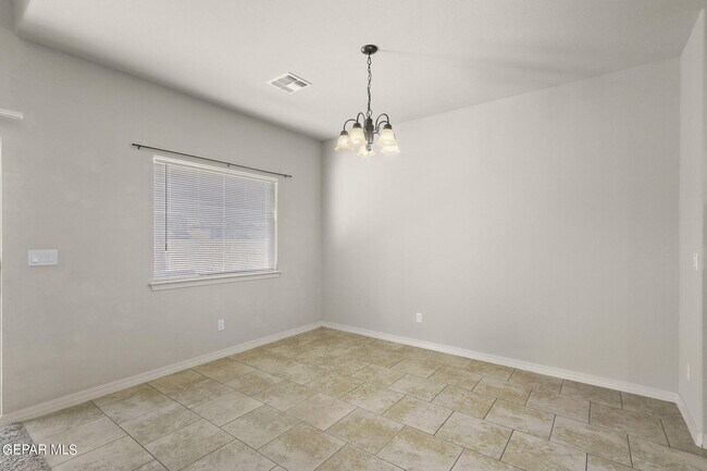 Building Photo - 7508 Wolf Creek Dr