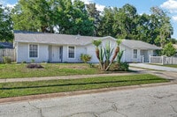Building Photo - 1133 Squirrel Nest Ln