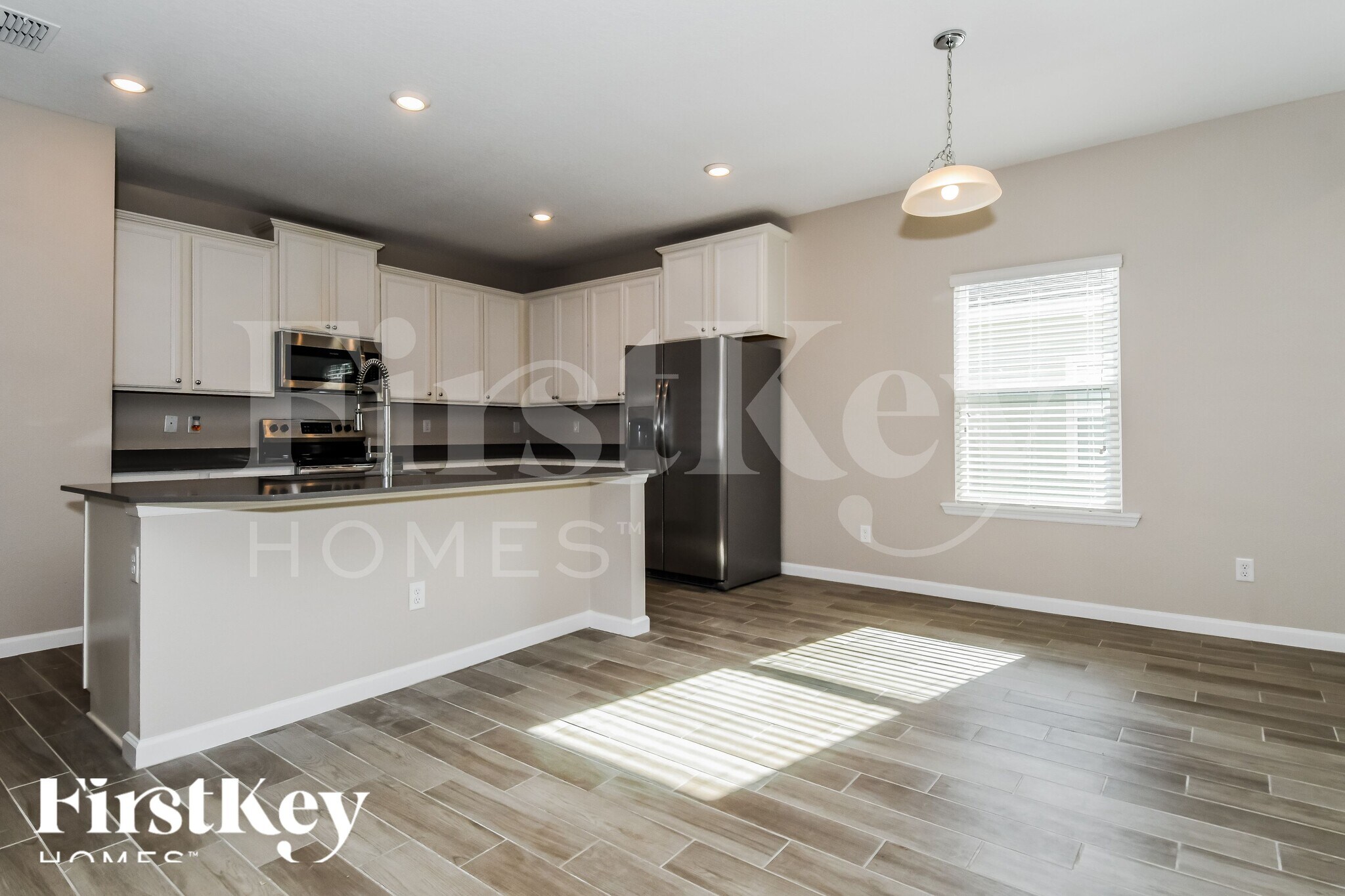 Building Photo - 15803 Douglas Lake Dr