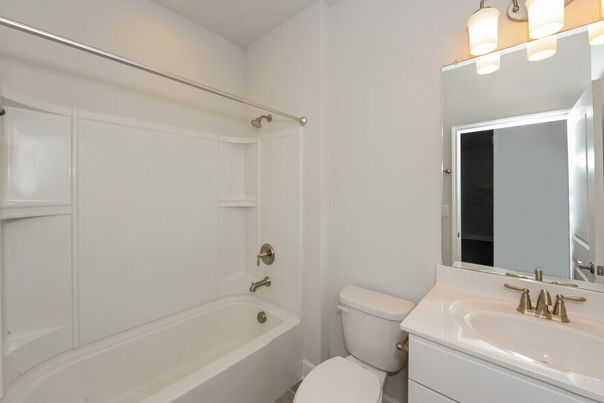 Building Photo - 119 Alcovy Ct