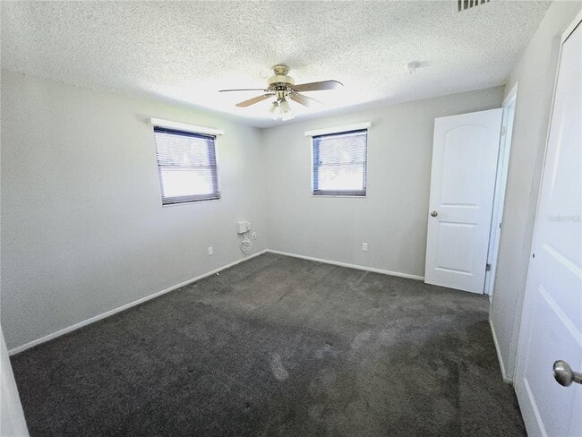 Building Photo - 1402 N Bracewell Dr