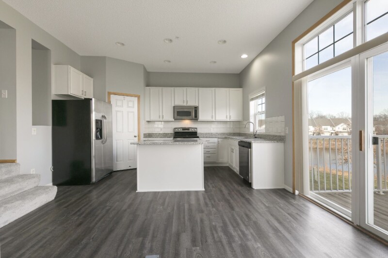 Building Photo - 5030 Fountain Lane N