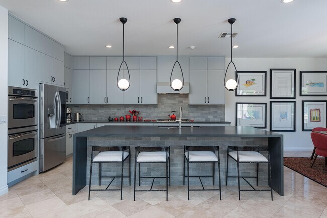 Building Photo - 1615 Savvy Ct