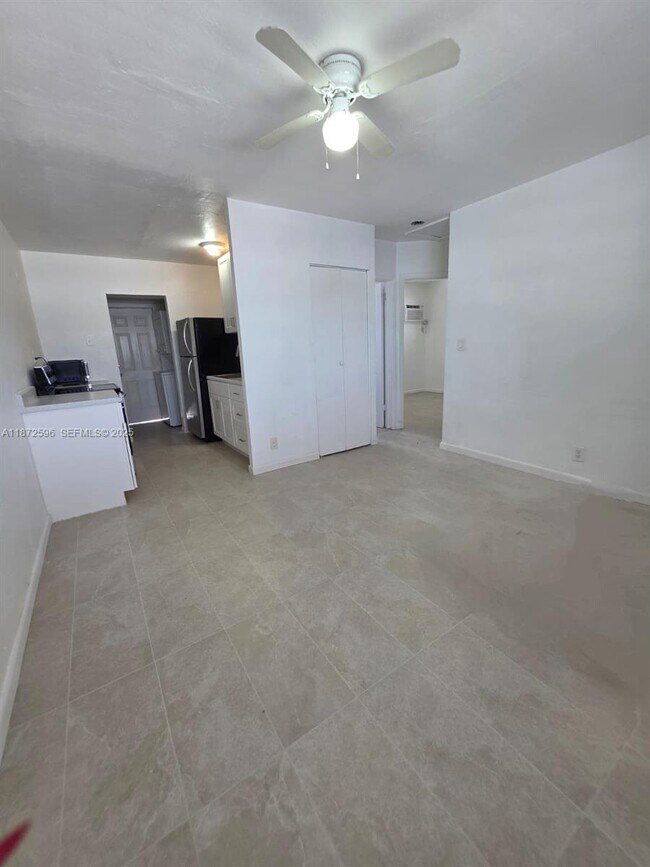 Building Photo - 511 NW 4th Ave