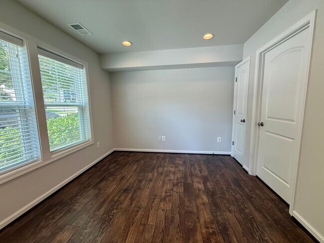 Building Photo - 2617 Avinity Pl