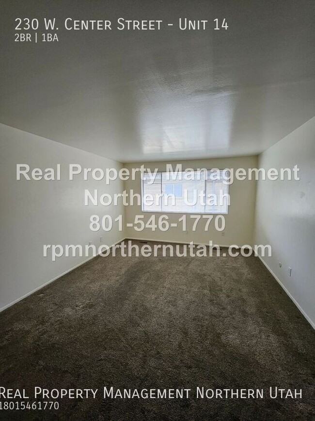 Building Photo - 2 Bedroom 1 Bath Bountiful Apartment Now A...