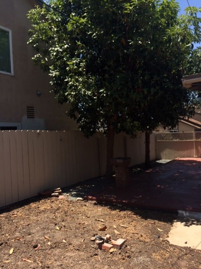 Building Photo - 3685 Arizona St