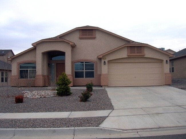 Primary Photo - Beautiful 4 Bedroom Home in Rio Rancho
