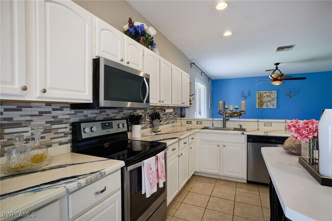 Building Photo - 2059 Willow Branch Dr