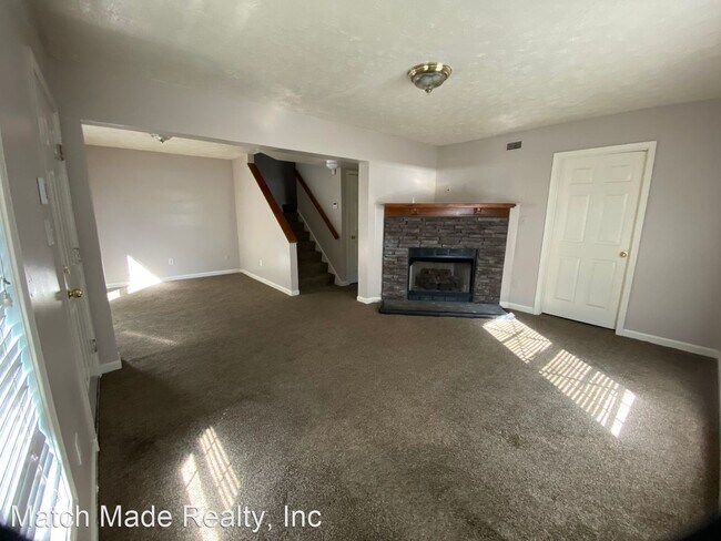 Building Photo - 4 br, 2 bath House - 1217 Clock St.