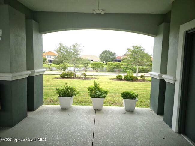 Building Photo - 3325 Sedge Dr