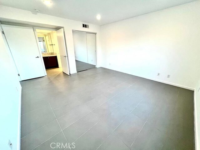 Building Photo - 5698 Como Cir