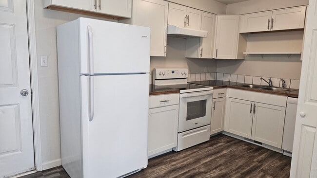 Building Photo - 1953-1953 S Owyhee St