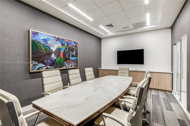Building Photo - 888 Brickell Key Dr