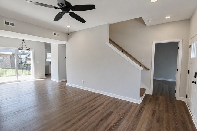 Building Photo - 1429 Village Lp