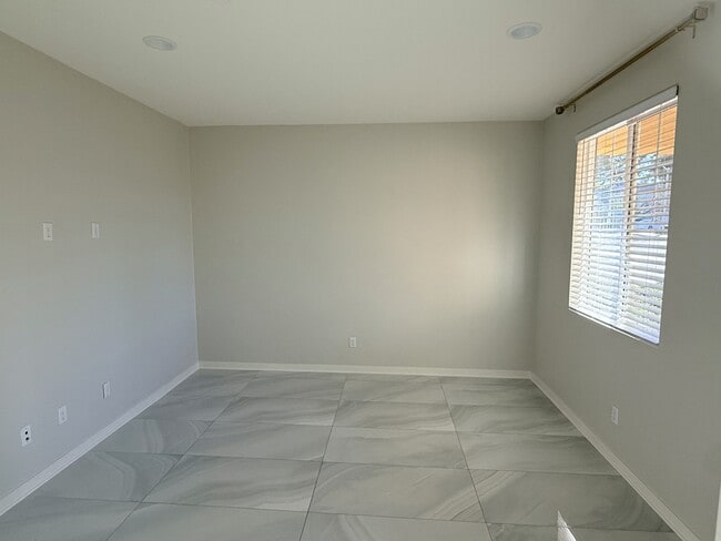 Building Photo - 31124 Hanover Ln