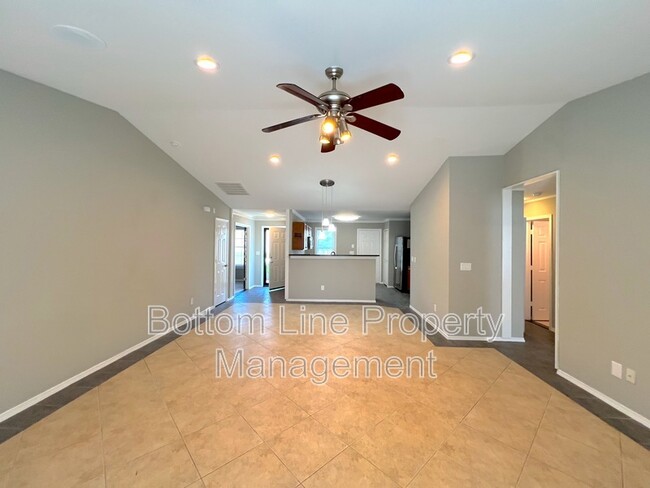 Building Photo - 10957 Dry Stone Dr