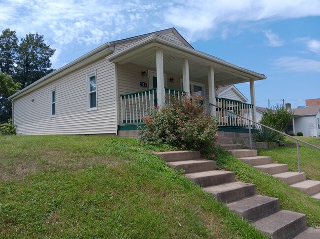 House and Porch - 514 S 8th St