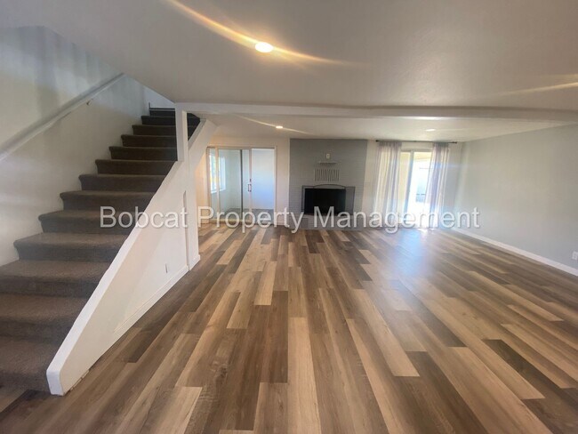 Building Photo - Unique Duplex on the South Side of Carson City - Near Tons of Shopping