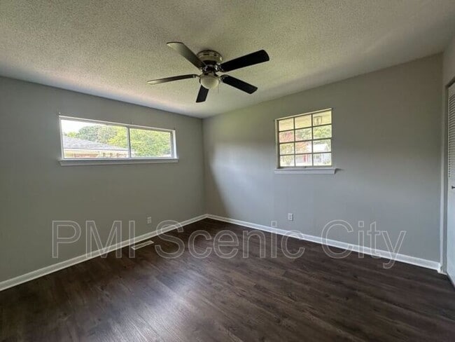 Primary Photo - 1220 Gadd Rd
