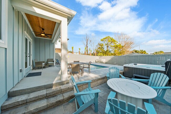 Building Photo - 238 Oleander Dr