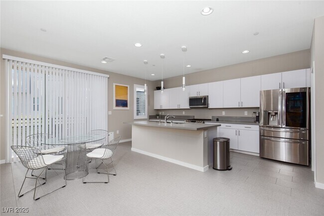 Building Photo - 11283 Cactus Tower Ave