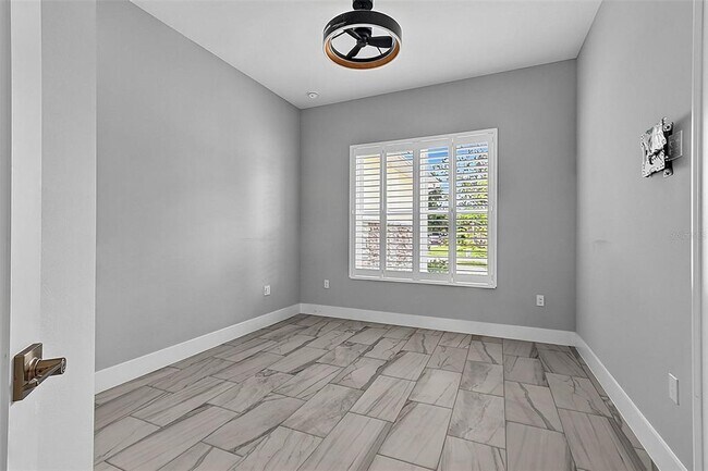 Building Photo - 70 Bannbury Ln