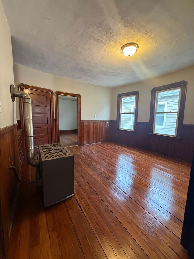 Building Photo - 46 Princeton St