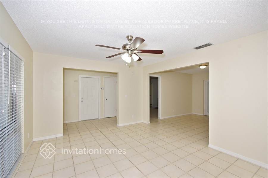 Building Photo - 1752 W Cheryl Dr