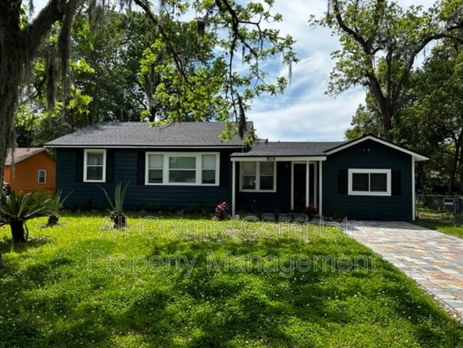 Building Photo - 7616 Lueders Ave