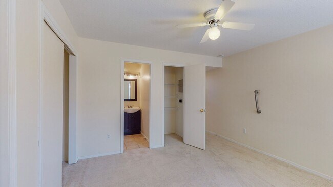 Building Photo - WESTSIDE HOME 3 Bedroom 2 Bath With 2 car garage