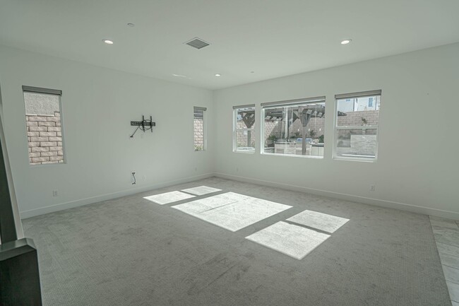 Building Photo - 5-Bedroom Home with Loft in Gated Victoria at Plum Canyon!
