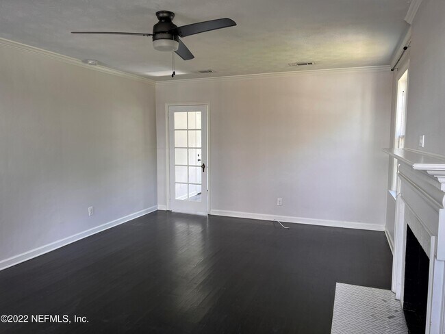 Building Photo - 4743 Kerle St