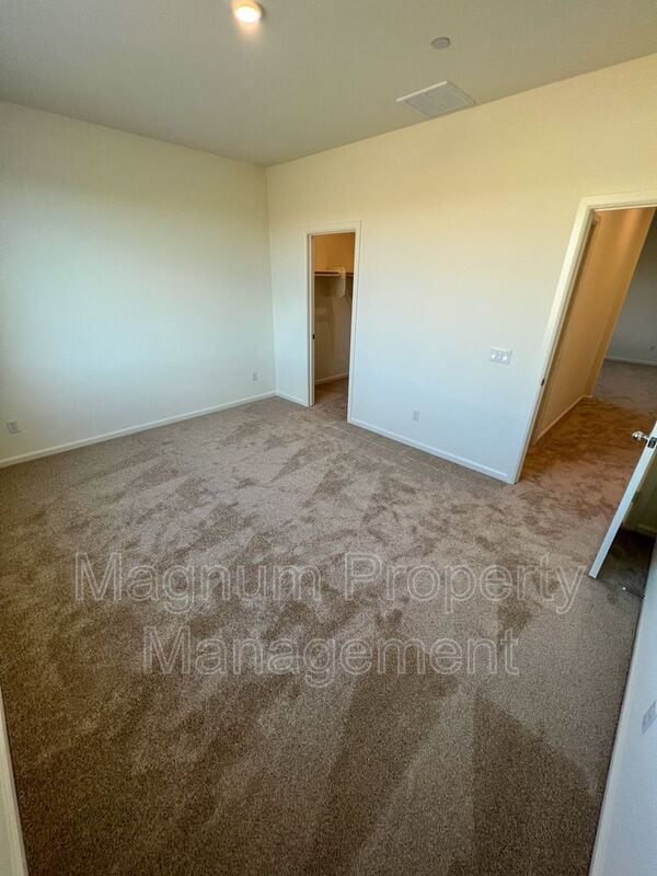 Building Photo - 31310 Reserve Dr