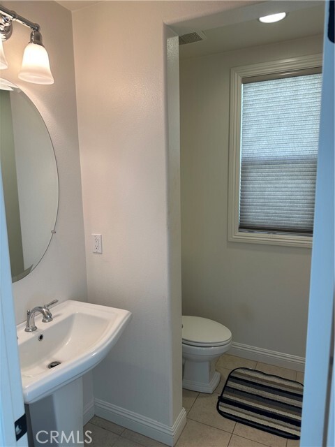 Building Photo - 2584 E Temblor Ranch Dr