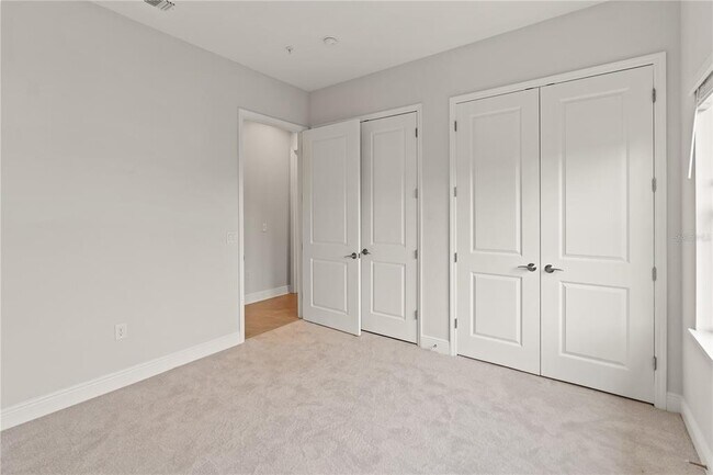 Building Photo - 7611 34th Ave W